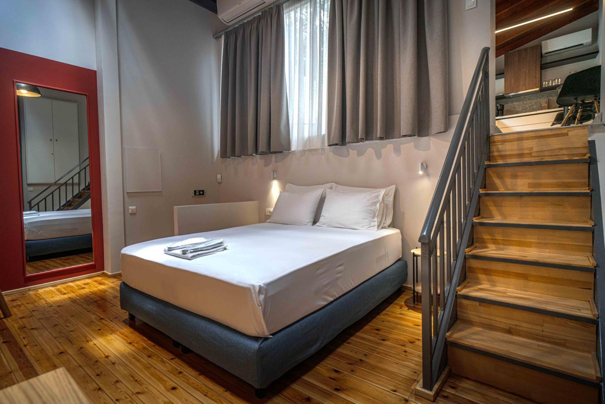 Belle Athenes - Luxury Rooms At Monastiraki Railway Station Bagian luar foto
