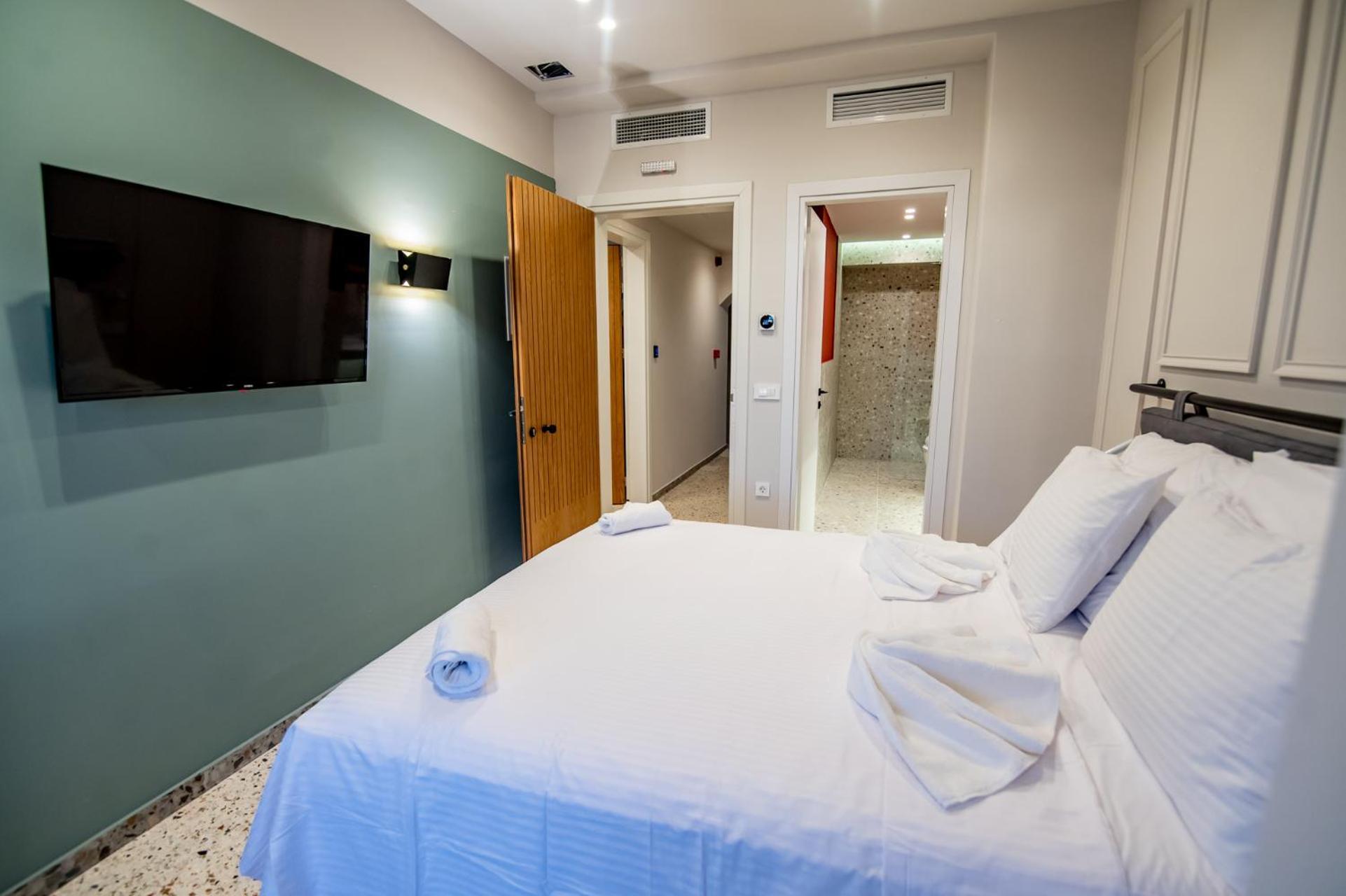 Belle Athenes - Luxury Rooms At Monastiraki Railway Station Bagian luar foto