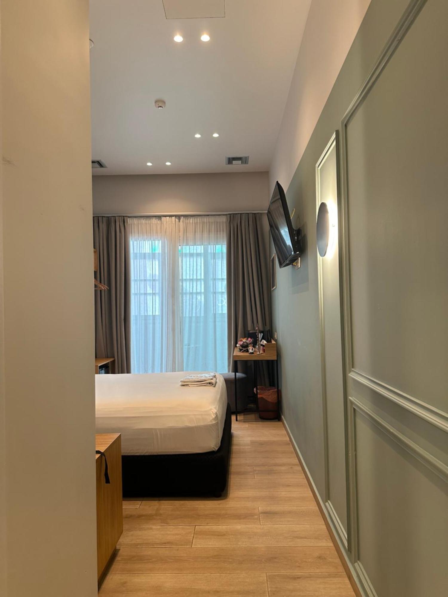 Belle Athenes - Luxury Rooms At Monastiraki Railway Station Bagian luar foto