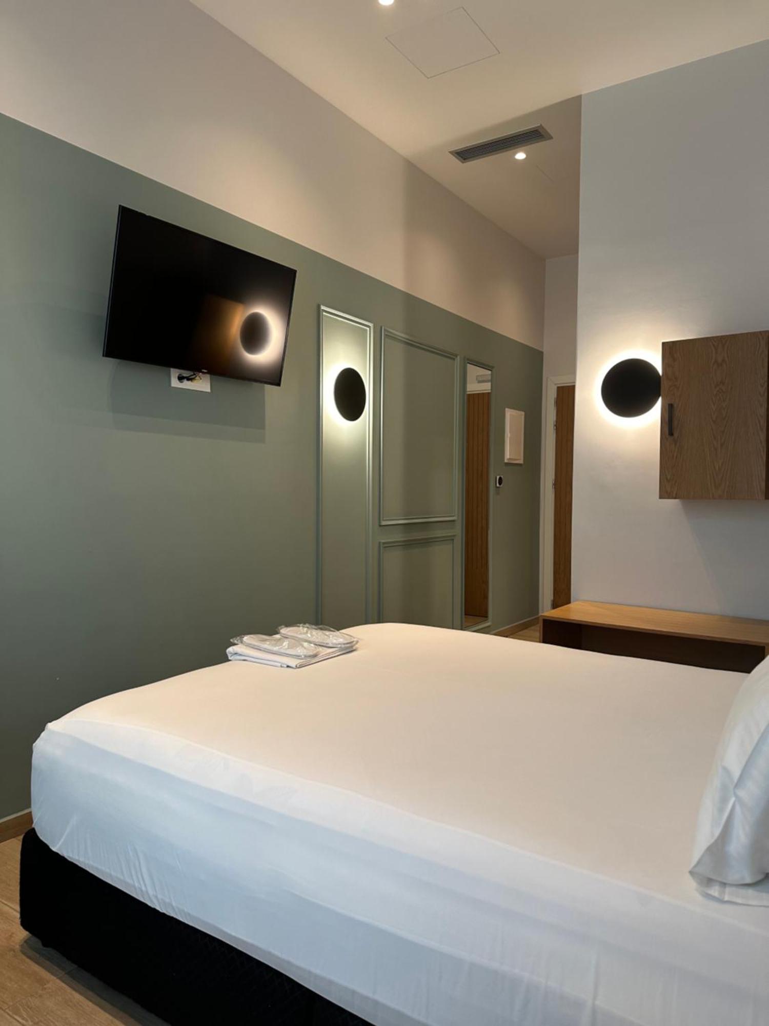 Belle Athenes - Luxury Rooms At Monastiraki Railway Station Bagian luar foto