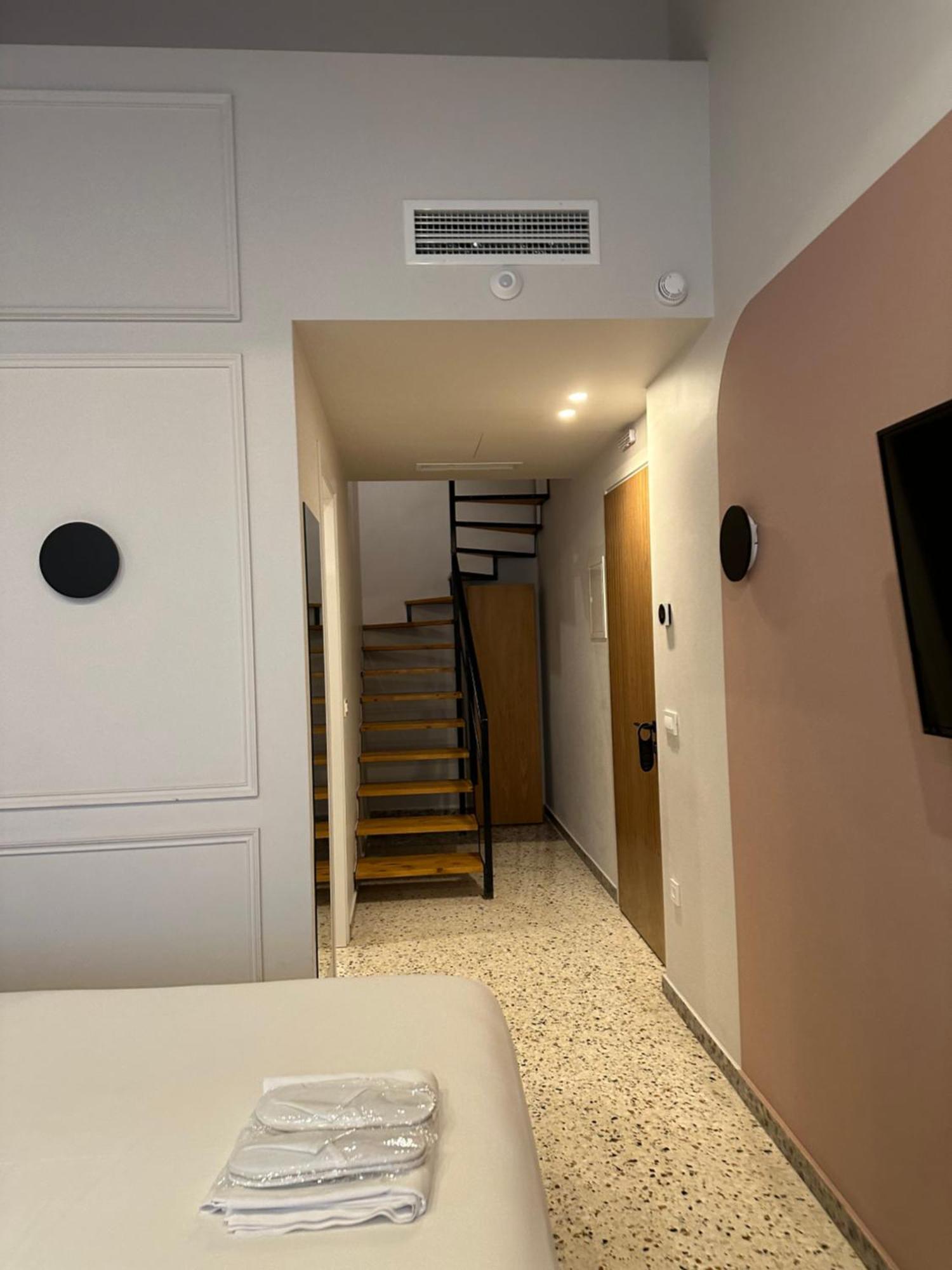 Belle Athenes - Luxury Rooms At Monastiraki Railway Station Bagian luar foto