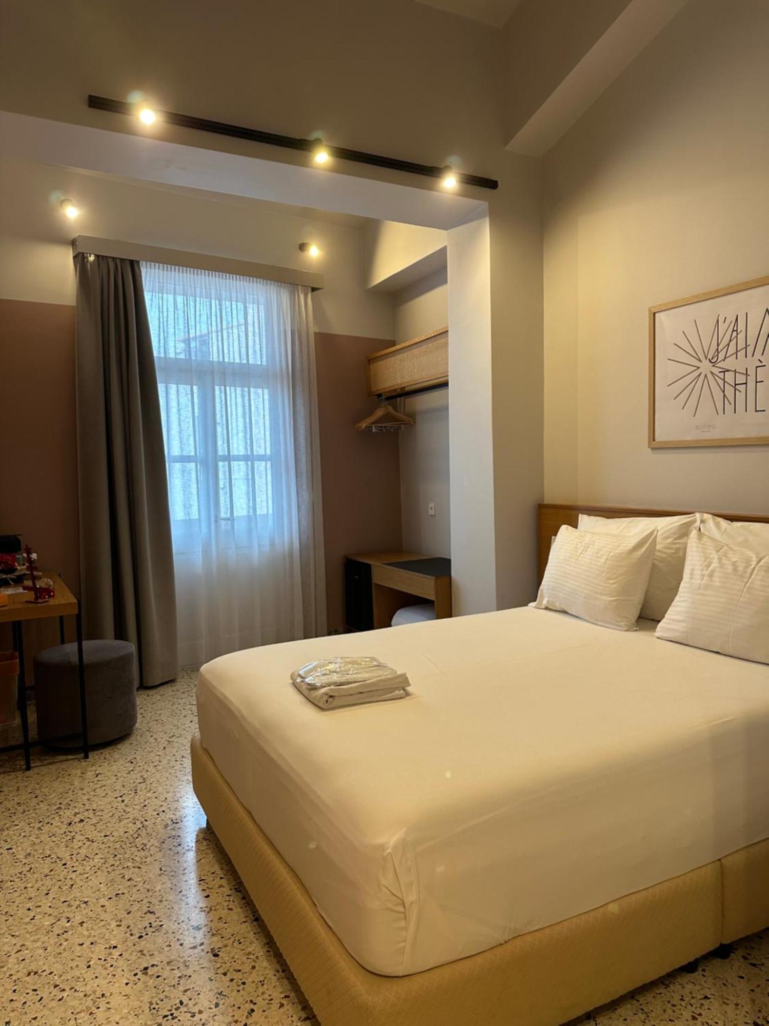 Belle Athenes - Luxury Rooms At Monastiraki Railway Station Bagian luar foto